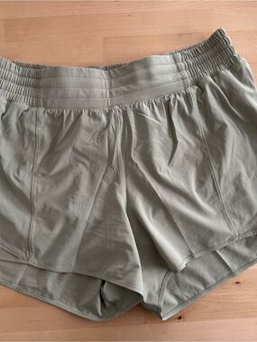 Women's Lululemon Hotty Hot High Rise Lined Shorts
